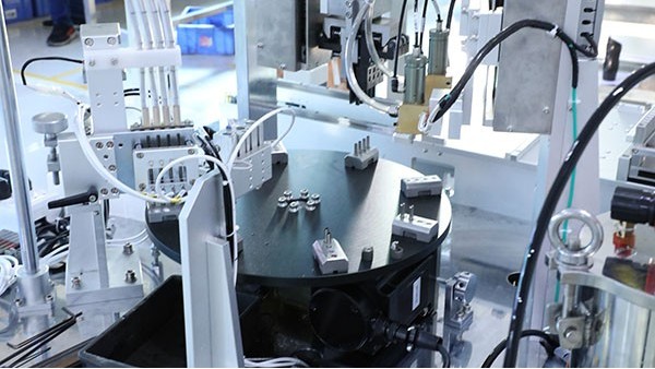 河南全自動(dòng)點(diǎn)膠機(jī)