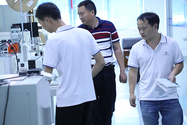 ab膠雙液點(diǎn)膠機(jī)客戶