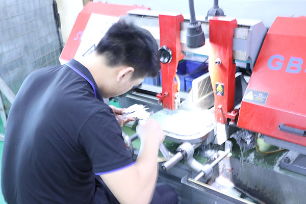 深圳全自動(dòng)點(diǎn)膠機(jī)廠(chǎng)家