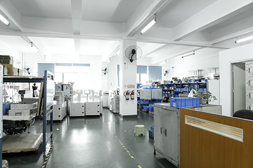 深圳全自動(dòng)點(diǎn)膠機(jī)廠