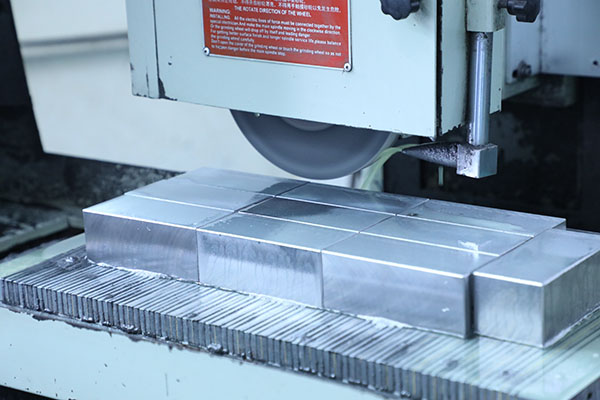 全自動點(diǎn)膠機(jī)廠家知名度