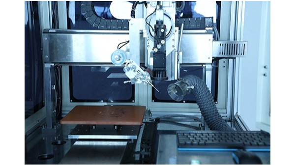 精密點(diǎn)膠機(jī)