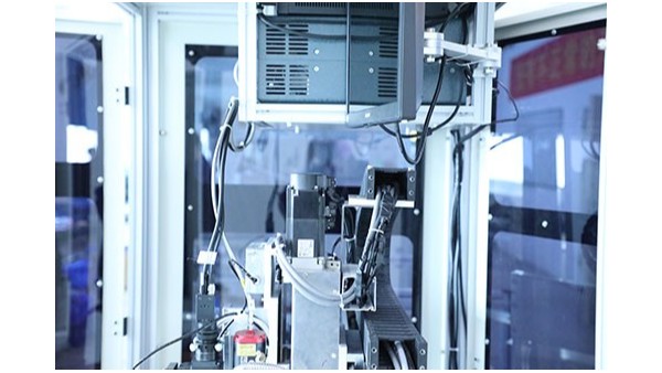 在線式高速噴射點(diǎn)膠機(jī)