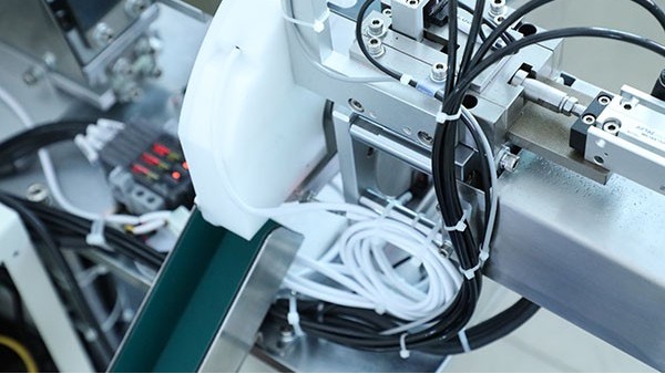 精密點(diǎn)膠機(jī)