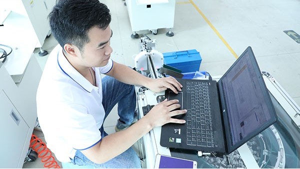 自動點(diǎn)膠機(jī)