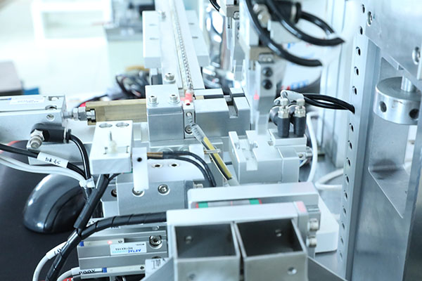 自動(dòng)點(diǎn)膠機(jī)多少錢一臺(tái)