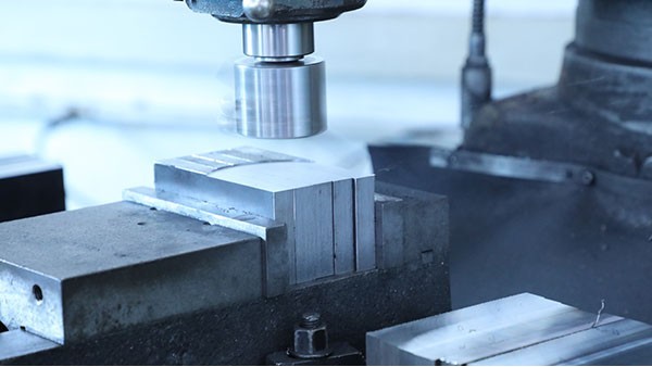 自動(dòng)點(diǎn)膠機(jī)公司