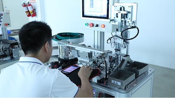 自動點(diǎn)膠機(jī)