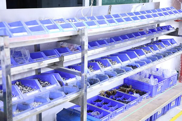 深圳自動點(diǎn)膠機(jī)廠家