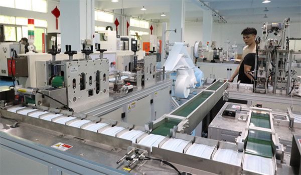 深圳臺(tái)式點(diǎn)膠機(jī)廠家