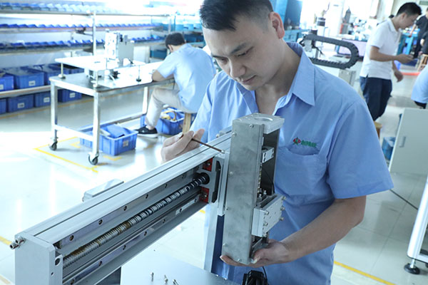 全自動點膠機廠家