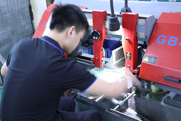 深圳全自動(dòng)點(diǎn)膠機(jī)廠家