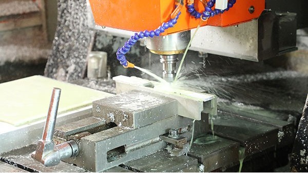 武漢自動(dòng)點(diǎn)膠機(jī)廠家