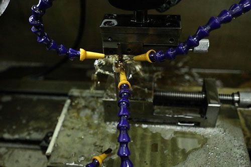 深圳全自動(dòng)點(diǎn)膠機(jī)加工